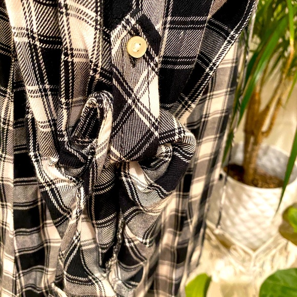 EXPRESS PULLOVER TIE FRONT BLOUSE NWT - Picture 5 of 7